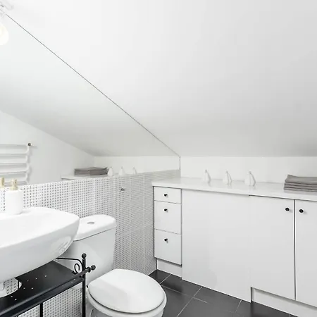 Chill K15 Two Floor House *